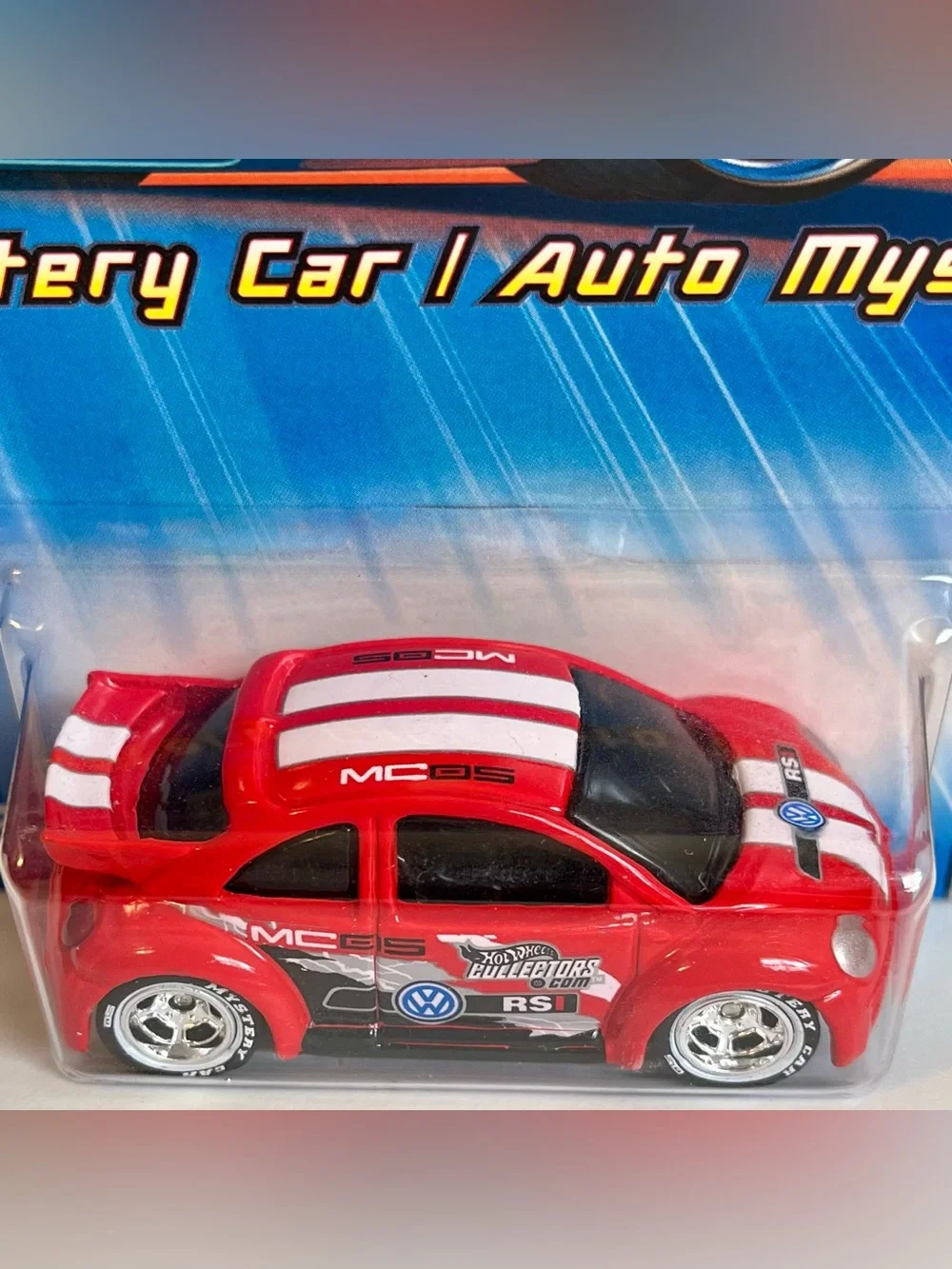Hot Wheels Mystery Car Auto Mystere Volkswagen New Beetle Cup Real Riders 4/4